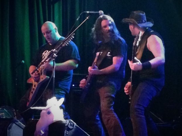 Thanks to Sarah & Dominique for the pics!